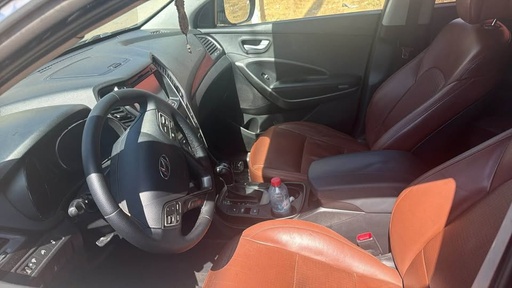 Hyundai Santa Fe 2014 Diesel – Automatique – Toit ouvrant – 230000 km