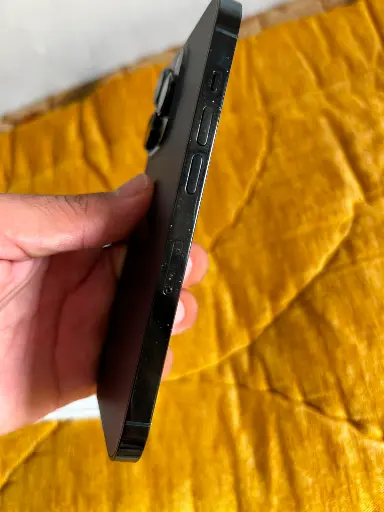 iPhone 14 Pro 128 Go – État de la batterie : 82 % – Noir