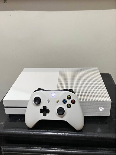 Xbox One S 1 To blanche + manette + HDMI + piles rechargeables