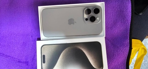 iPhone 15 Pro 128GB – Titane naturel – Batterie à 86 %